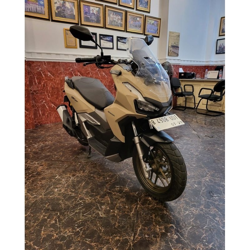DP 4 JUTA HONDA ADV 160ABS 2024 , DAPATKAN FREE OLI , FREE SERVICE , FREE HELM