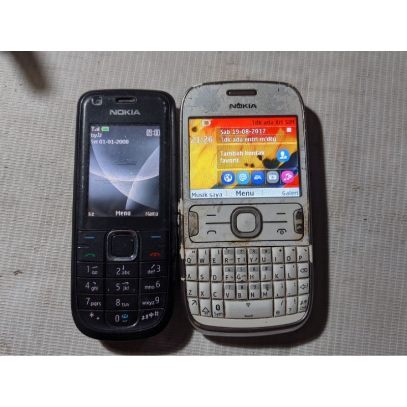 Nokia 3120c & Nokia 302
