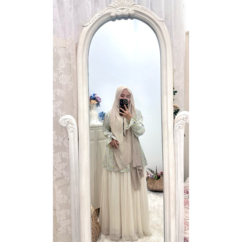 zara blouse / kemeja zara