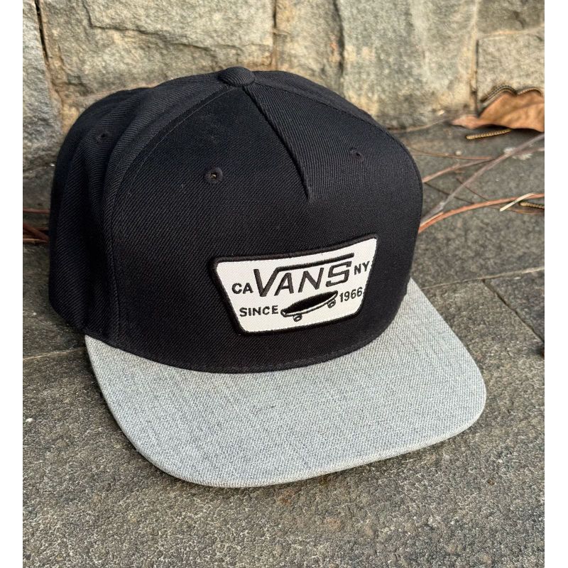 topi vans