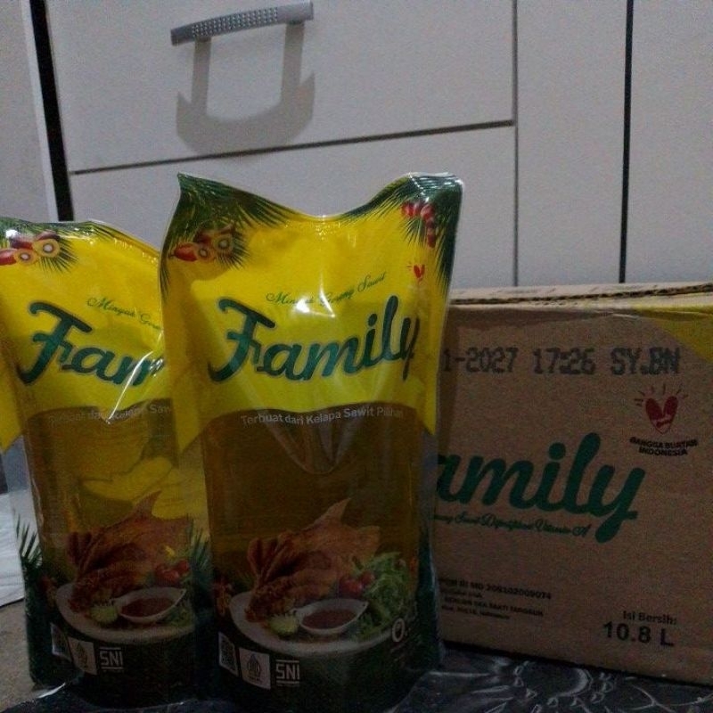 

minyak goreng family 1L isi 12 pcs