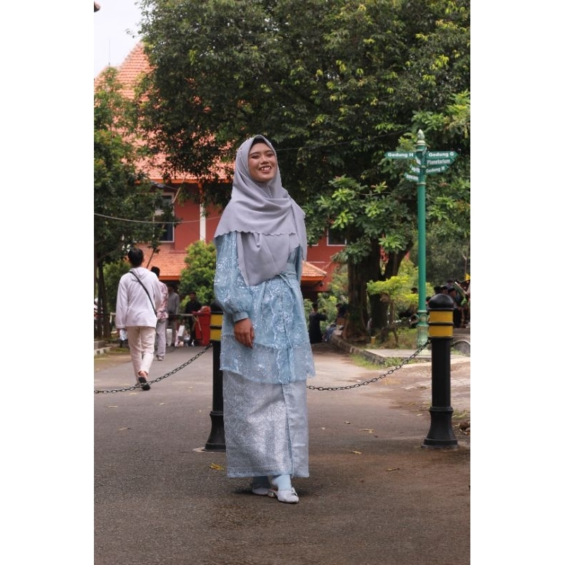 kebaya Nurhaliza Preloved