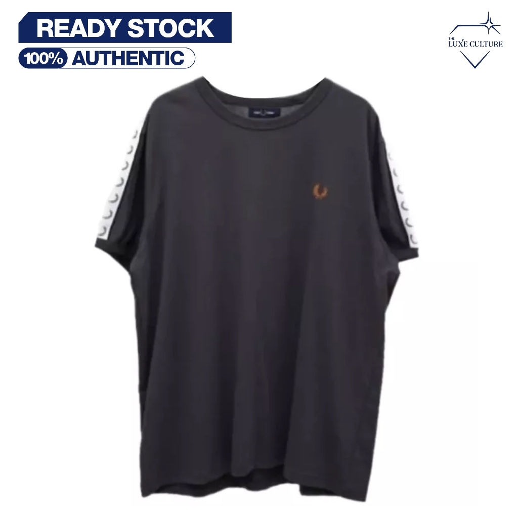 Fred Perry Taped Ringer Gunmetal Black / Kaos Branded Original