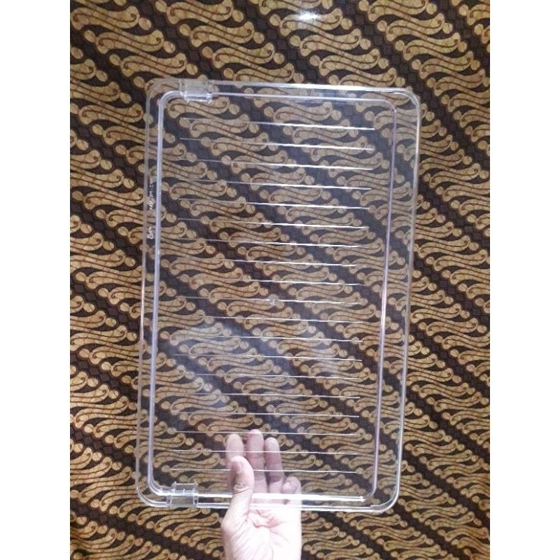 Rak mika kulkas polytron