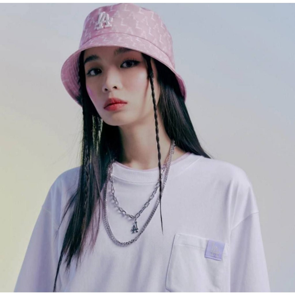 [Ready]MLB Logo Monogram Crayon Bucket Hat in Pink