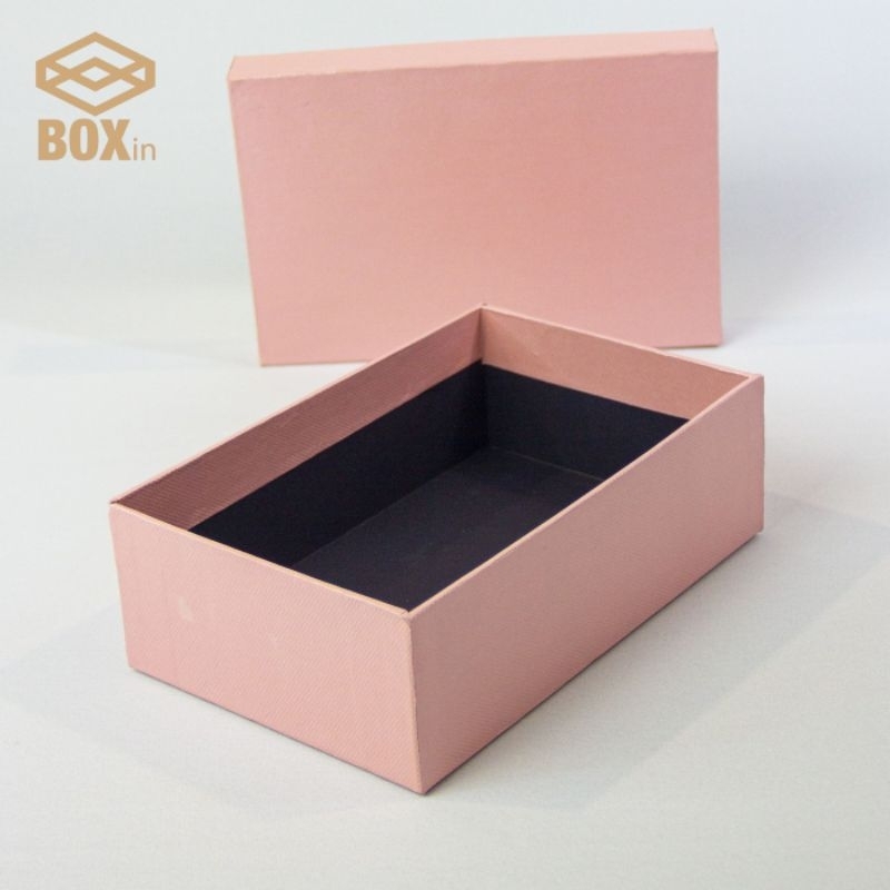 

Box Size D (23x15x7) Giftbox, hardbox, box hampers, souvenir, hampers lebaran, box lebaran, box hadiah, hadiah lebaran, hadiah ulang tahun, hard box, souvenir, gift box souvenir, kotak kado, kotak hadiah, kotak souvenir, kotak hampers, box custom.