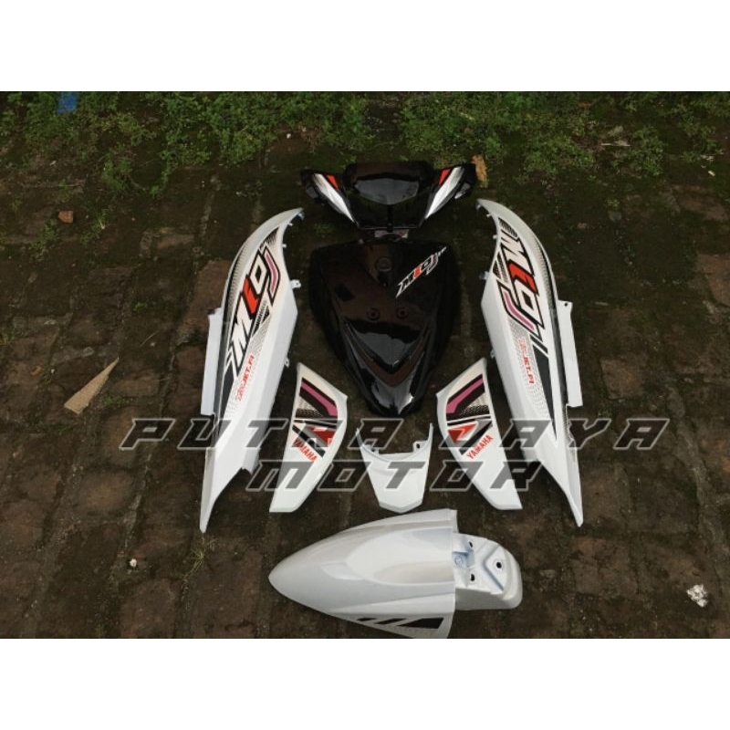 bodi set mio j hitam putih kap bodi yamaha mio j dek bodi set mio j fullset stripping komplit lengka