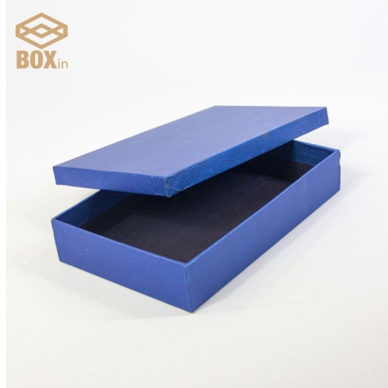 

Box Size B (28x15x5) Giftbox, hardbox, box hampers, souvenir, hampers lebaran, box lebaran, box hadiah, hadiah lebaran, hadiah ulang tahun, hard box, souvenir, gift box souvenir, kotak kado, kotak hadiah, kotak souvenir, kotak hampers, box custom.