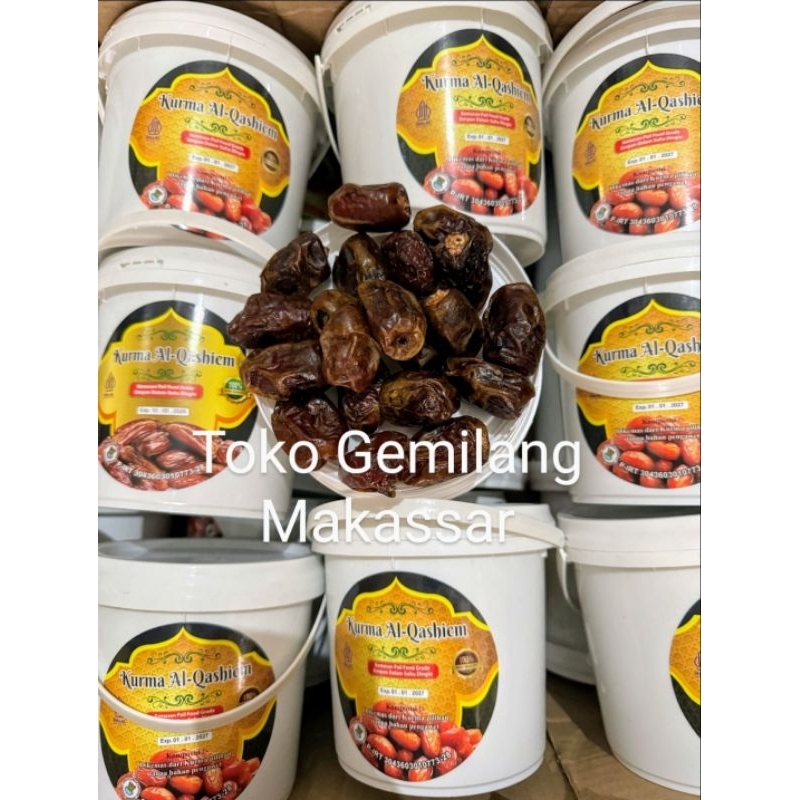 

Kurma Ember Al - Qashiem 500 gram / Al Qasim / Al Qaseem / Asli Premium / Cemilan / Hampers Lebaran