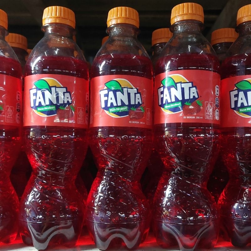 

Fanta Strawberry Botol 390ml