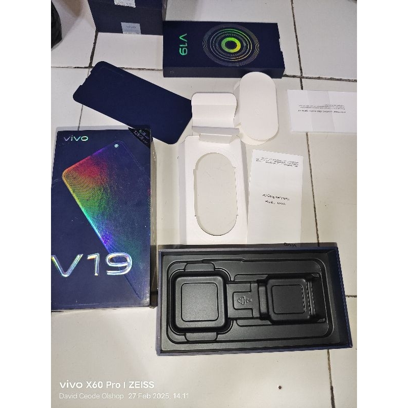 

dus kotak Vivo v19 original copotan
