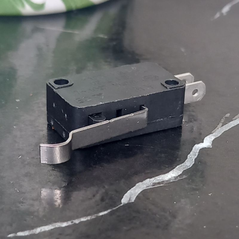 Limit switch plat panjang model lengkung