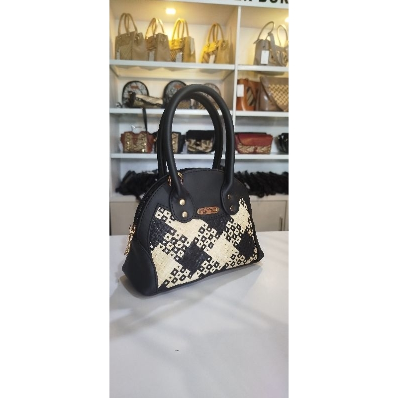 Tas Alexander Borneo