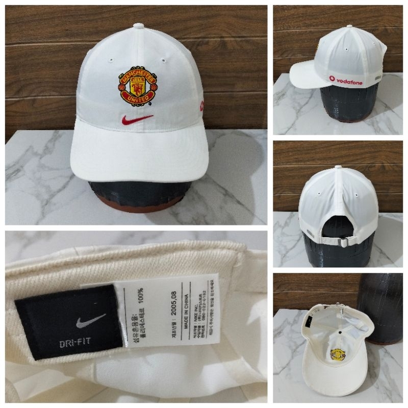 Topi Second Manchester United