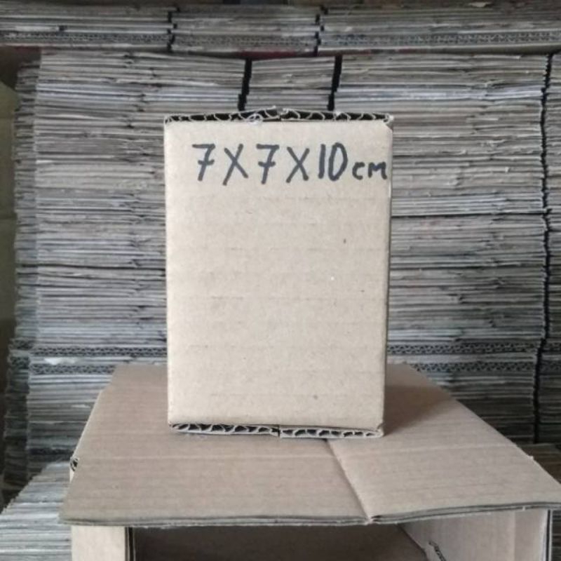 

kardus 7x7x10 cm polos luar dalam