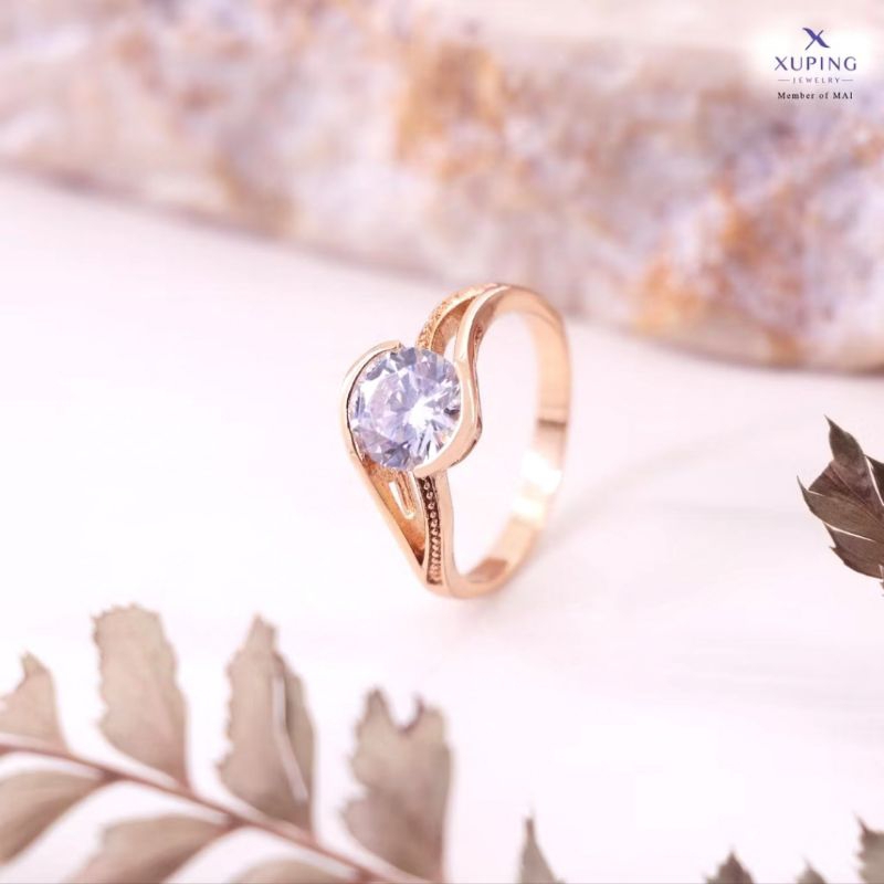 Xuping Cincin Emas 18K Solitaire