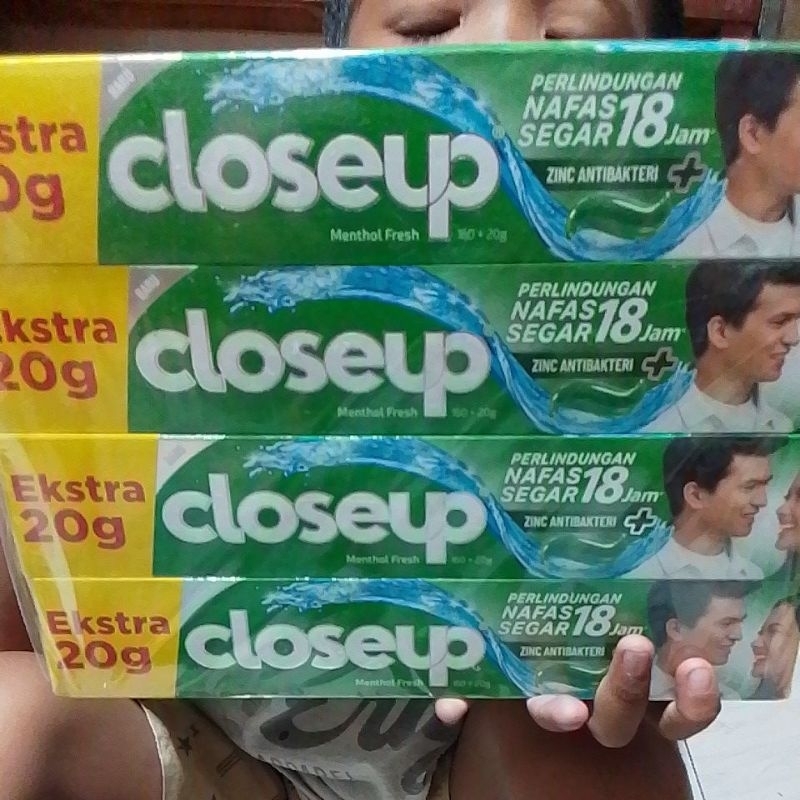 Pasta gigi closeup 160+20g