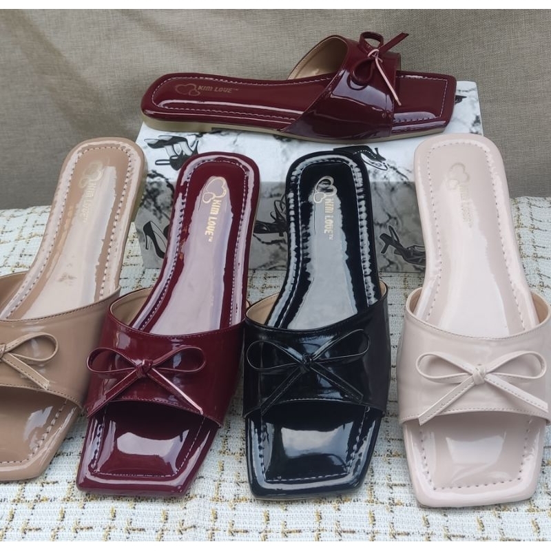 MR-sendal wanita dengn bahan kilat dan pijakan super empuk(tersedia size 37-40)cantik cantik teplek 
