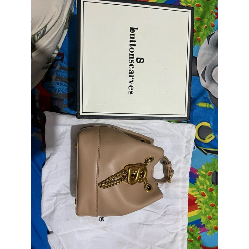 preloved myra bag buttonscarves