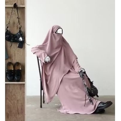 Preloved Aljenna Ranaa dress size L dan FK Long triangle dusty pink