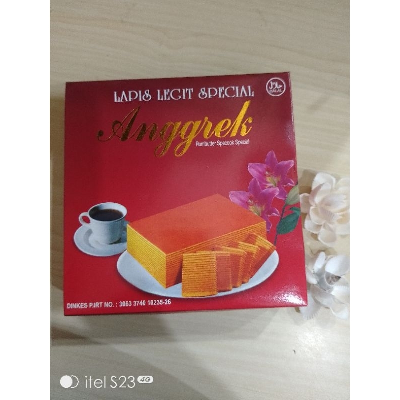 

1,1 KG lapis legit anggrek Semarang (gosend/instan)