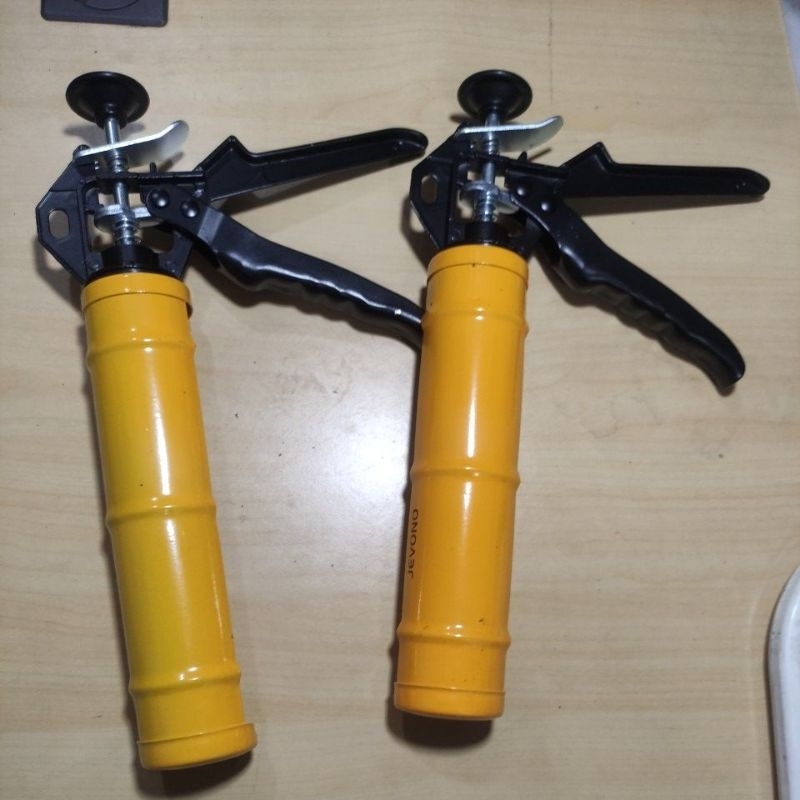 tembakan lem super jevono