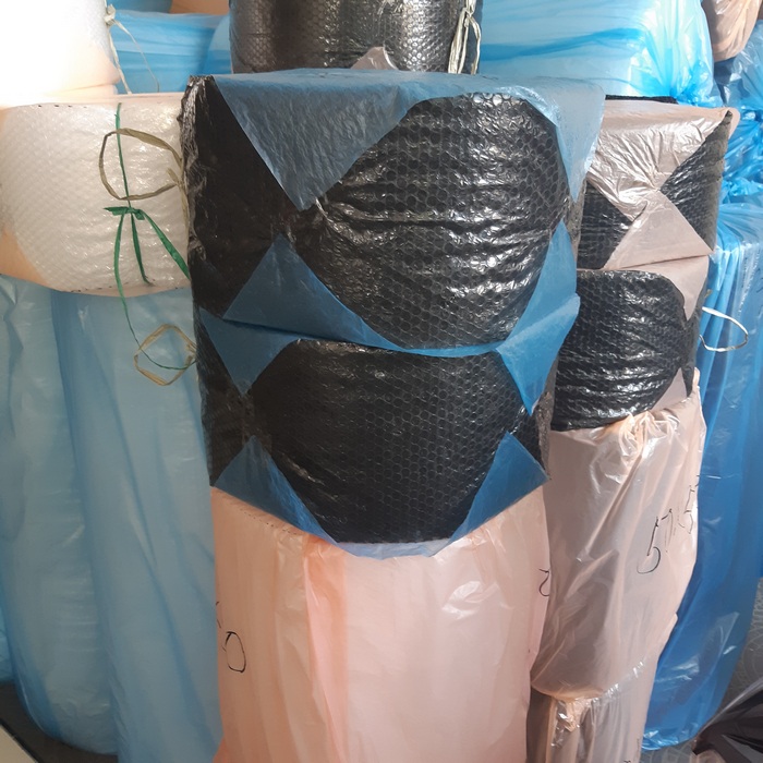 

PLASTIK BUBBLE WRAP ECERAN UKURAN 25 CM X 50 M WARNA BENING DAN HITAM