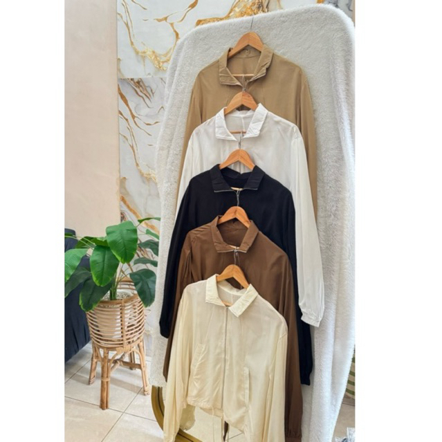 jaket lengan panjang zipper/ jaket cewe kekinian/ jaket crop wanita
