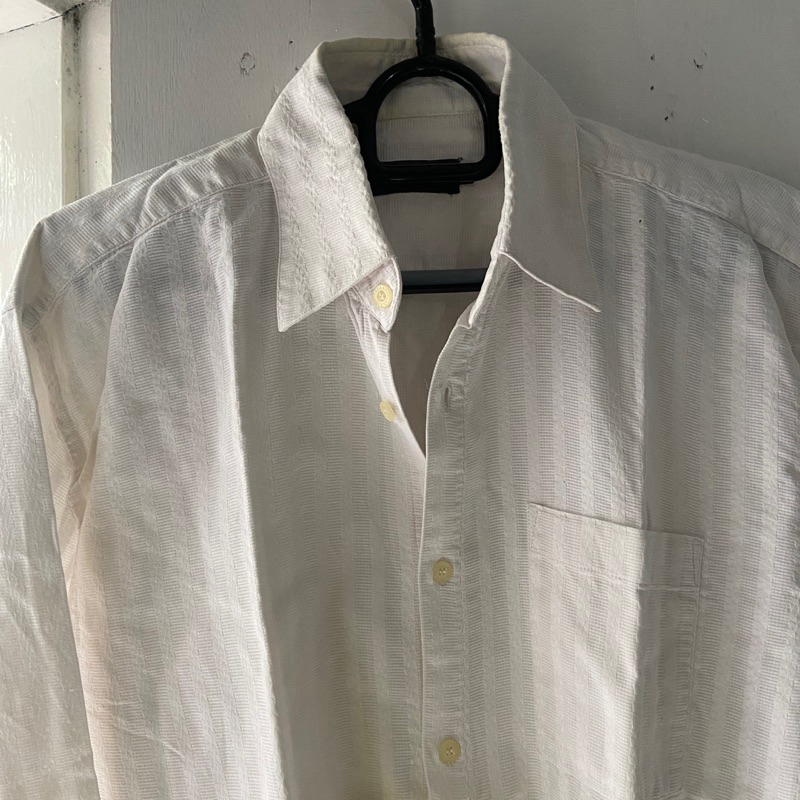 Kemeja Putih Pria Larusso