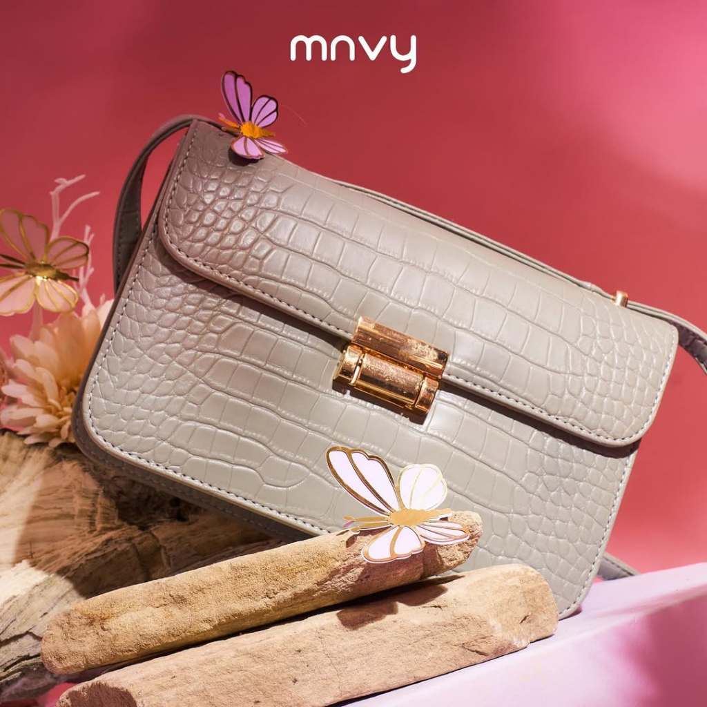 TAS SLINGBAG WANITA /TAS SIA SLINGBAG / GOVIYAR / TAS SELEMPANG WANITA / BERMUATAN BESAR  UNTUK HANG