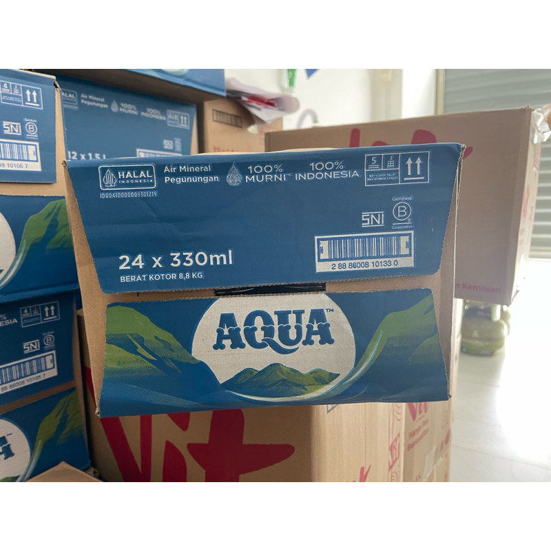 

Aqua air mineral botol 330ml isi 24 botol