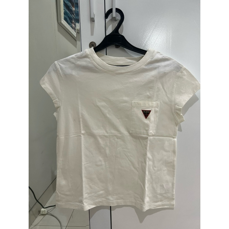 Preloved kaos Guess Tshirt Off White