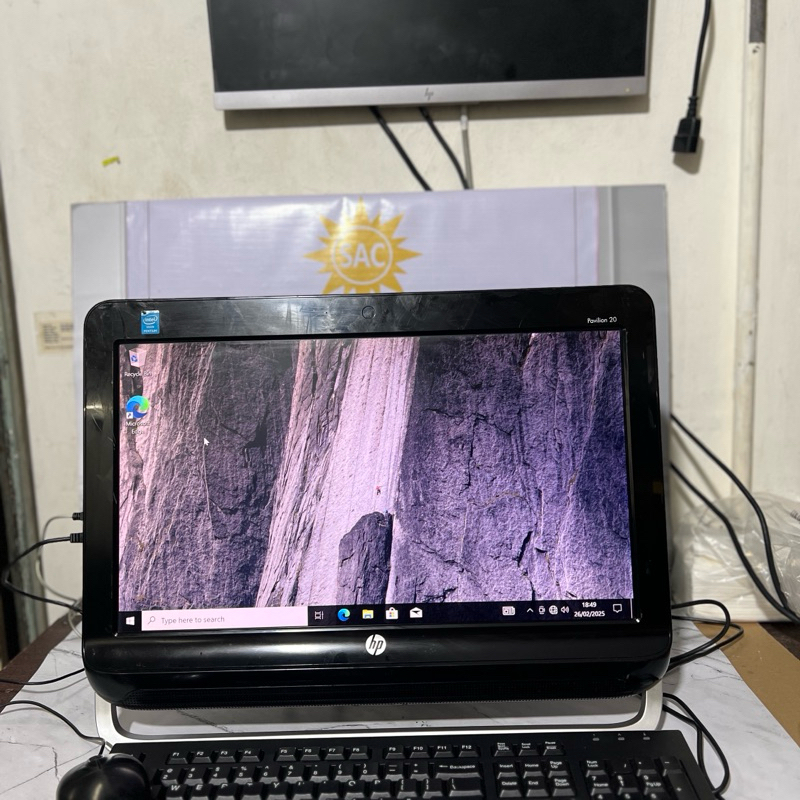 AIO PC ALL IN ONE HP CORE I3 GEN 3 RAM 4GB HDD 500GB MANTAP