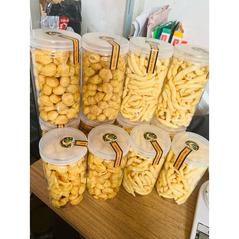 

Snack lebaran toples 1000ml