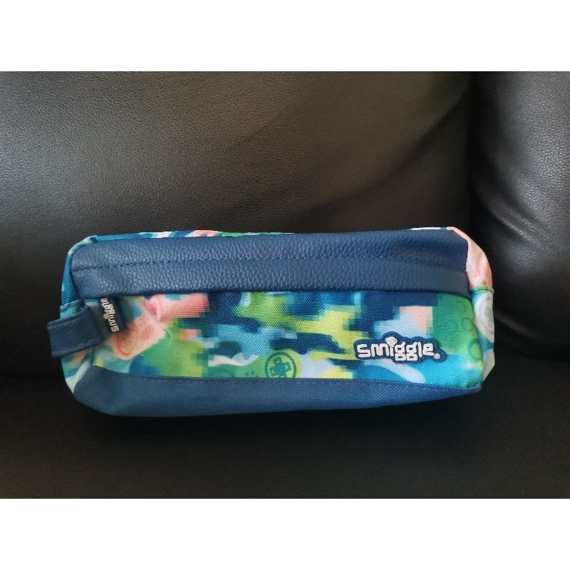 

TEMPAT PENSIL SMIGGLE ORIGINAL