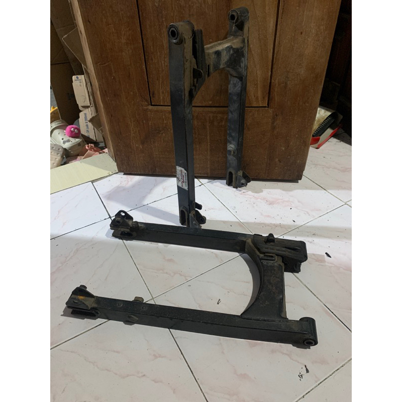 Swing arm belakang megapro primus