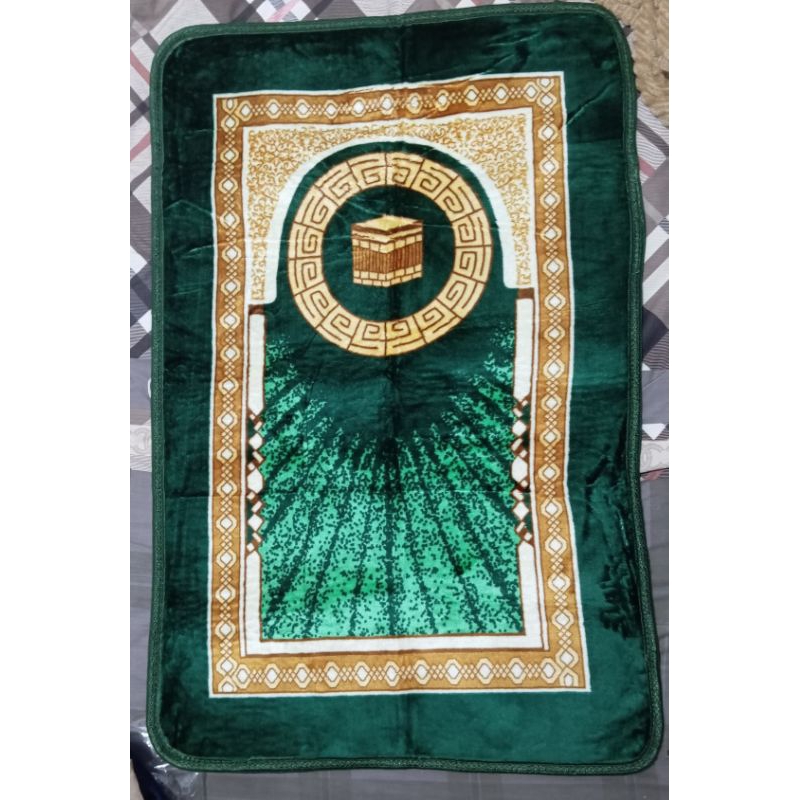 Sajadah tebal,kubah