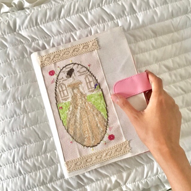 

Princess Belle Cross Stitch Binder A5 / Kristik Binder