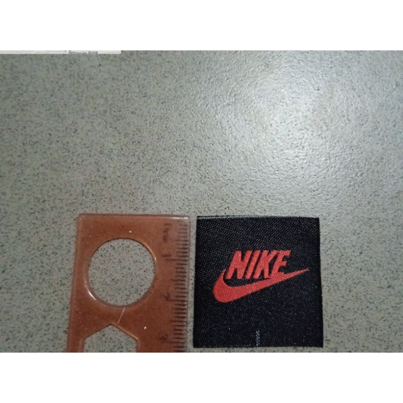 

Tag label nike isi 10pcs