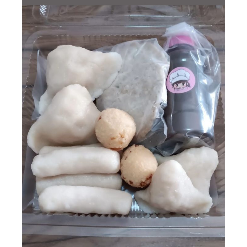 

PEMPEK IKAN TENGGIRI FROZEN ISI 12 PCS