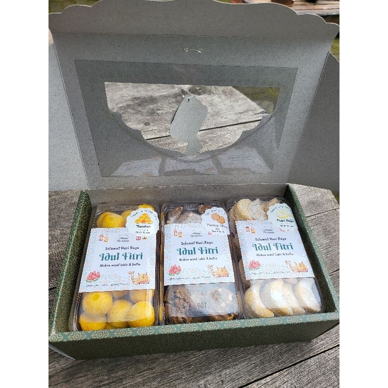 

Hampers hari raya - bingkisan lebaran - cookies hampers
