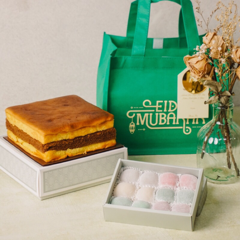 

Eid Mubarak Hampers I