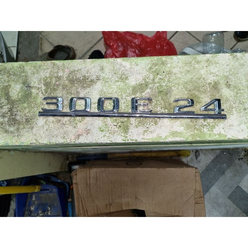 Emblem Bagasi W124 300 E 24 ORIGINAL