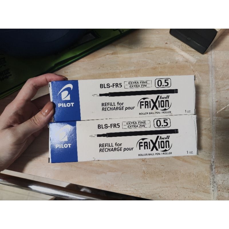 

Isi pilot frixion ( bolpen bisa di hapus) 27pcs