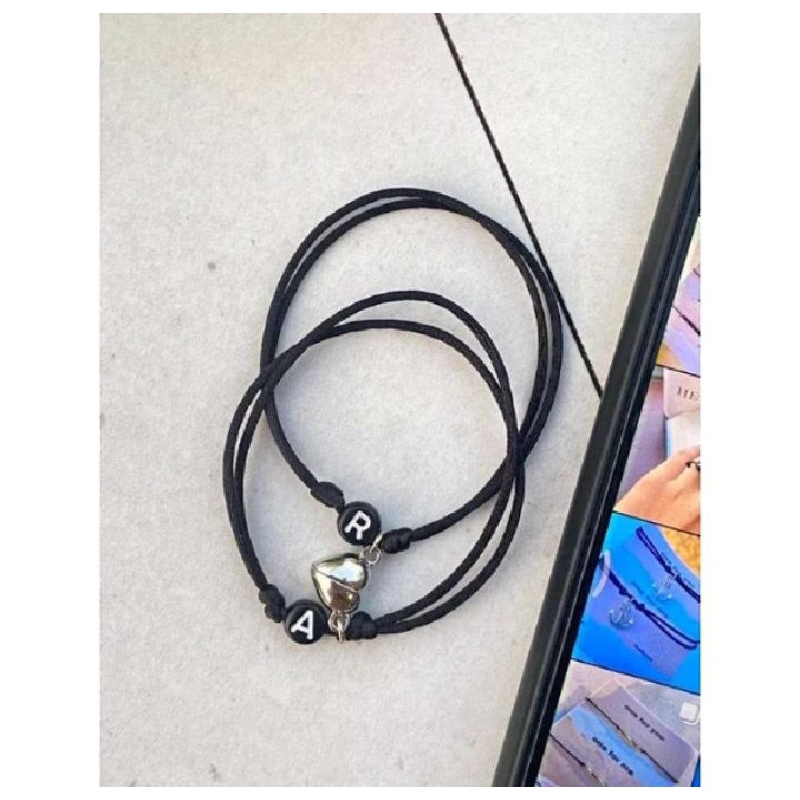 Gelang Couple Tali Satin Hitam Inisial Huruf Dan Magnet Love