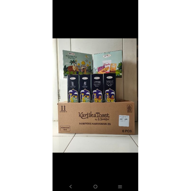 

KARTONAN 3s (isi 6box) Hampers Kartika sari toast kue lebaran