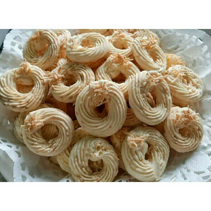 

kue sagu keju