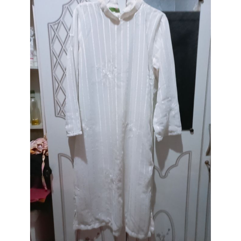 Preloved Gamis Putih.