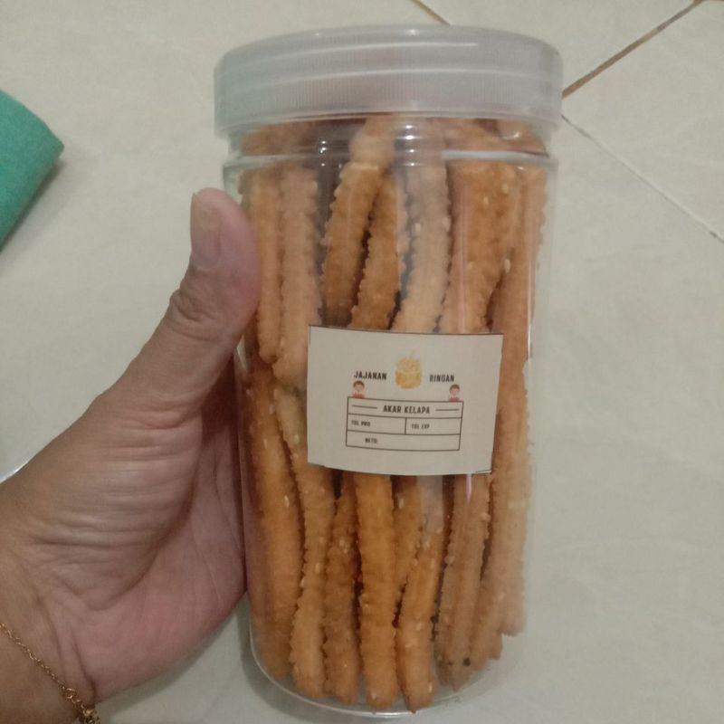 

kue akar kelapa manis