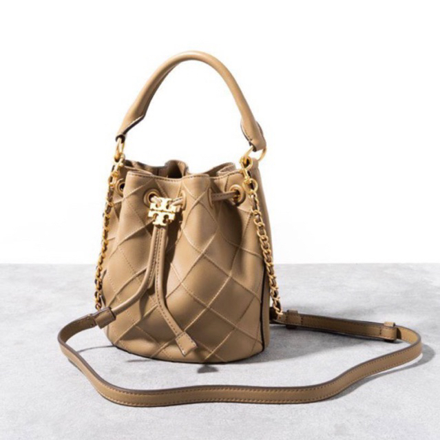 TORY BURCH Fleming soft small bucket bag  Pebblestone